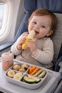 Beikost Snacks im Flugzeug – entspannt reisen mit Baby