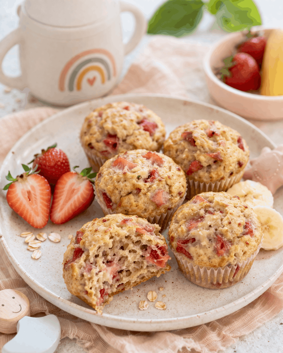 Bananen-Erdbeer-Muffins für Babys – weich, süß & perfekt für kleine Hände 💛